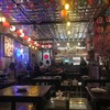 บรรยากาศภายในร้าน พี่เจ้าของร้าน ยืนมองมาพอดี ^^