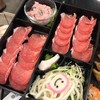 หมูสไลด์มาในชุดแบบจัดเต็ม มีถาดล่างอีกนะ 