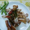 หมูสามชั้นย่างพริกขี้หนูสวนสด หมูสามชั้นย่างพริกขี้หนูสวนสด