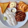สเต็กหมูพริกไทยดำ + สเต็กปลาดอลลี่