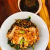 บะหมี่แห้ง ไก่กรอบ คือดีย์มาก