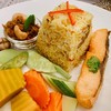 ข้าวผัดไตปลาแซลมอนทอด