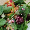 ใส่ฟักทอง goat cheese ร็อคเกต ถั่ว บีทรูท  