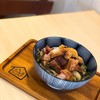 ข้าวเหนียวผัดกะเพรา + หมูกรอบ ข้าวเหนียวผัดกะเพรา + หมูกรอบ