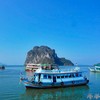 เรือที่จอดรอรับนักท่องเที่ยวเพื่อไปเกาะต่างๆ