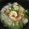 ข้าวต้มกุ้งหมูเด้ง (Thai rice soup with shrimp and pork balls)