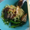50 บาท รสชาติทั่ว ๆ ไปนะ เส้นอร่อยกินได้