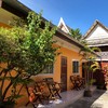50 ห้องในบริเวณกว้างขวาง 