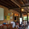 บรรยากาศร้านตกแต่งแบบไม้ไม้ สวยงามน่านั่งดีจริงๆอากาศถ่ายเทดีครับ 