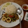 ข้าวหมึกผัดผงกะหรี่
