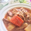 ไก่เปื่อยนุ่มกับน้ำแกงกลมกล่อมราดบนข้าวหอมมะลิร้อนๆอร่อยมาก