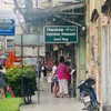 ทางเกินหน้าร้านอยู่ข้างถนนสามเสน บริเวณหน้าสัดส่มพระยาฯ