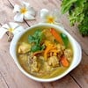 ไก่ต้มขมิ้น