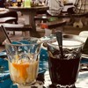 ไข่ลวก กาแฟดำ ในร้านกาแฟ