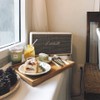 เครื่องดื่มถ่ายคู่กับขนมร้านของร้าน liveaday