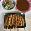 หมูย่างทิ้งไว้นานเลยไม่ร้อนและแห้ง