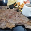 สเต็กเนื้อริบอายจานที่ 2 อันนี้เป็น medium rare แล้ว