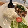 ข้าวไก่ย่างจิ้มแจ่ว