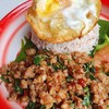 ถาดกระเพราโบราณ+ไข่ดาว ถาดกระเพราโบราณ+ไข่ดาว
