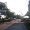 ที่ตั้งร้านคือครัวเจ๊กุ้งเดิม ส่วนครัวเจ๊กุ้งย้ายมาฝั่งตรงข้าม