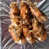 กุ้งทอดกระเทียม แพ็คละ 100 (6 ตัว) กุ้งทอดกระเทียม แพ็คละ 100 (6 ตัว)