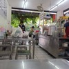 นายจิว หมูแดง หมูกรอบ หน้าโรงแรมมารวย