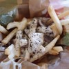 Cheesy truffle fries -เฟรนช์ฟรายทรัฟเฟิล : Pate และ oil สาดมา กระแทรกจมูกดีเหลือ