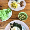 สองจานนี้ 100.- บาทไทย
