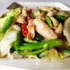 ผัดผักรวมมิตรราดข้าว