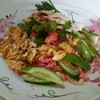 ข้าวผัดสีชมพูไก่ (ข้าวผัดเย็นตาโฟ)