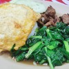 คะน้าหมูทอดไข่เจียว