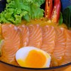 ก๋วยเตี๋ยวต้มยำปลาแซลม่อน ไข่หวาน ก๋วยเตี๋ยวต้มยำปลาแซลม่อน ไข่หวาน