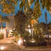 Folktales Cafe & Bistro