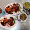 ข้าวหมูแดงเลิศรสเจ๊โส่ย