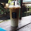 ลาเต้เย็นห้อยขา