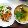 ข้าวมันไก่ต้ม+ไก่ทอด+เครื่องใน ข้าวมันไก่ต้ม+ไก่ทอด+เครื่องใน