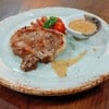 พอร์คชอปนุ่ม ซอสอร่อยมาก คุ้มค่าราคามาก