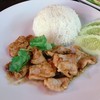 ข้าวหมูกระเทียม