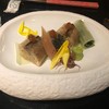 Saba ดอง ทำแบบ maki กินคู่ umeboshi puree ตกแต่งด้วยดอกไม้ กินได้นะ