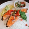ข้าวแซลมอนยำมะม่วงแซ่บ (ปลา2ชิ้น) ข้าวแซลมอนยำมะม่วงแซ่บ (ปลา2ชิ้น)