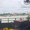 The Deck by the river โรงแรมอรุณเรสซิเด้นท์