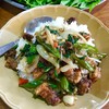 ข้าวผัดพริกหมูกรอบ