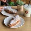 Almond croissant ไส้อัลมอนด์ล้นๆ Almond croissant ไส้อัลมอนด์ล้นๆ