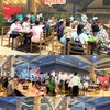 แม่มณีหมูกระทะ ตั้งอยู่ OTOPMARKET Patong หรือตรงข้ามกับโรงแรมแกรนด์เมอร์เคียว