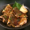 ข้าวหน้าเนื้อสไลด์ย่างซีอิ๊ว ข้าวหน้าเนื้อสไลด์ย่างซีอิ๊ว