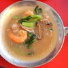 ราดหน้ายอดผัก สูตร 40 ปี ศาลเจ้าพ่อเสือ