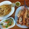 ปลากะพงทอดน้ำปลา ฿290, กุ้งเผา ฿580 ( 1 กิโล)