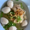 บะหมี่ไก่ลูกชิ้น