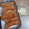 ตัวละสามบาท ทอดใหม่ๆ กรอบๆ อร่อยมาก 