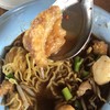 กากหมู ชิ้นๆใหญ่ๆ ในบะหมี่น้ำตก
